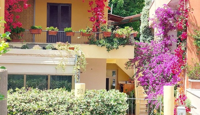 Casa Elisa e Carla – Beautiful Blue Apartment not far from the Vatican in ROMA