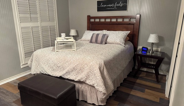 Charming barn with AC in Simms - Perfect for a secluded cozy getaway. in Simms
