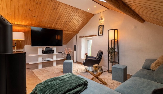 Charming Eifel Bakehouse with Sauna, Private Terrace & EV Charging in Feuerscheid