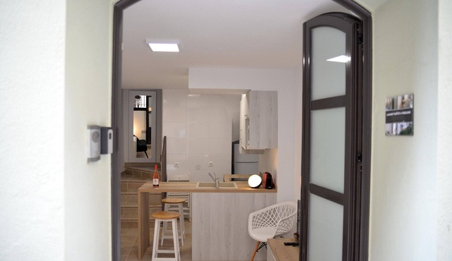 Charming Village House in Central Peralada with Modern Amenities in Peralada