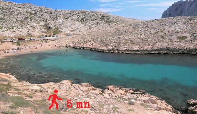 Chill Out Cabanon Charme Calanques à 30 m de L'eau in Marseille