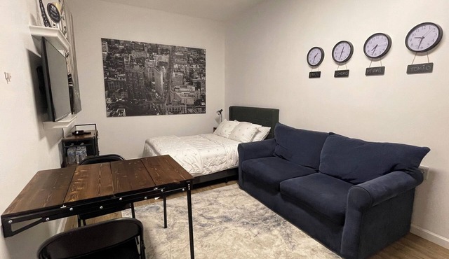 Comfy suite with kitchen in Miramar
