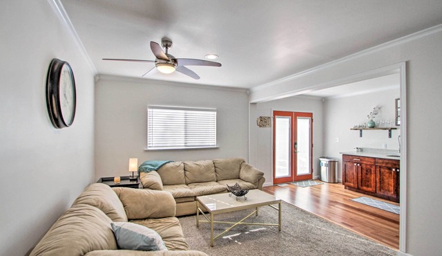 Convenient Burien Getaway: 12 Mi to Dtwn SEA! in Burien