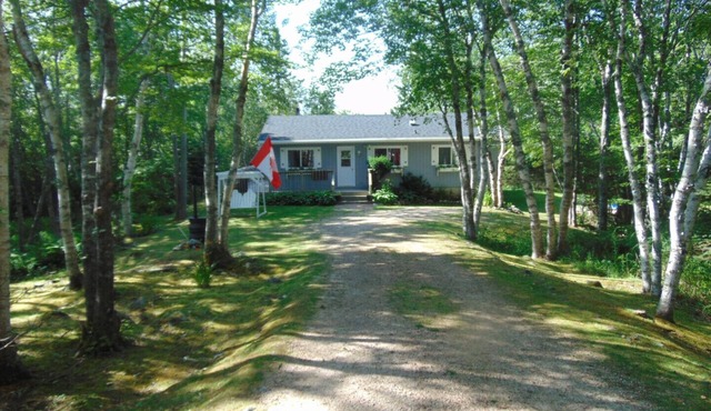 Cottage property Whitepoint Estates in Hunts Point