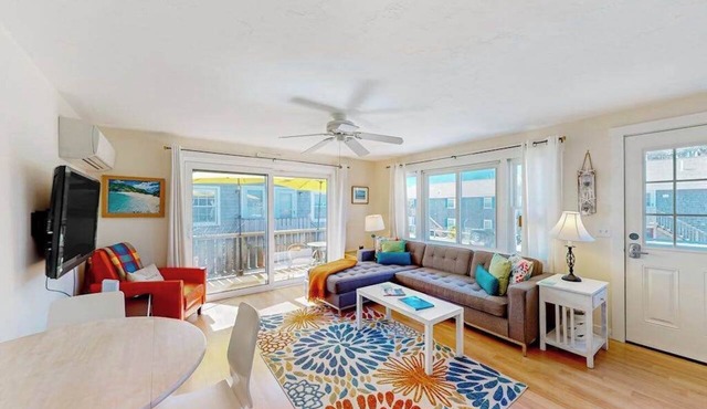 Cozy condo retreat with harbor views and perfect Provincetown location in Provincetown