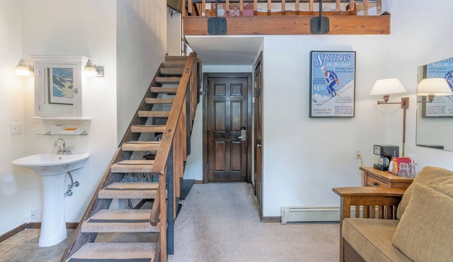 Cozy Private Lofted Room in Great Telluride Location in Telluride