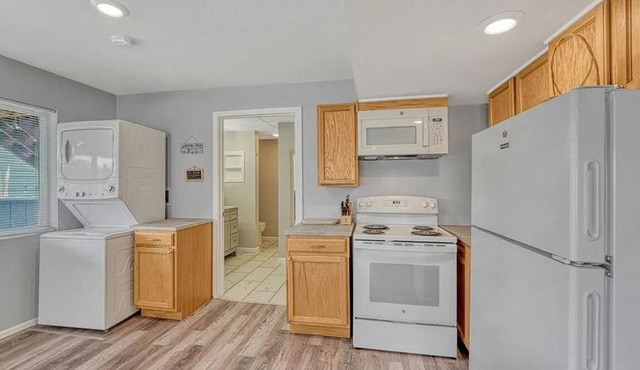 Delightful 1-bedroom apartment in Castle Rock - close to the Hospital in Castle Rock