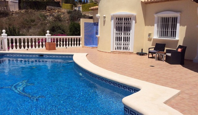 Detached 3 bedroom 2 bathroom villa with private south facing pool. in Muntanya de la Sella