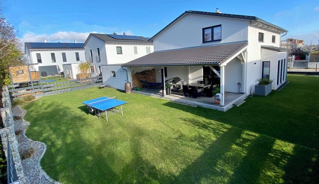 Detached house with home theater in Haimhausen
