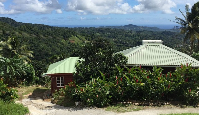 Discover Secluded Serenity at Montete Hideaway Cottage