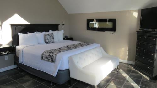 Dockside Suites in Digby