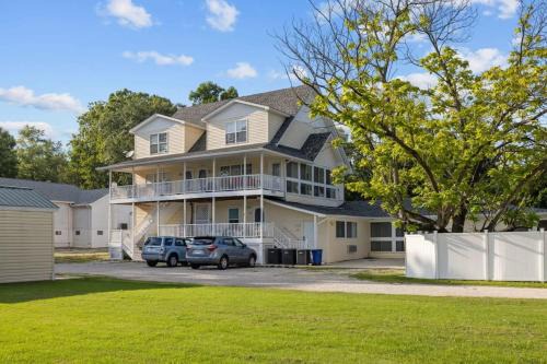 Downtown Kimmswick Room~Renovated~Prime Location in Imperial
