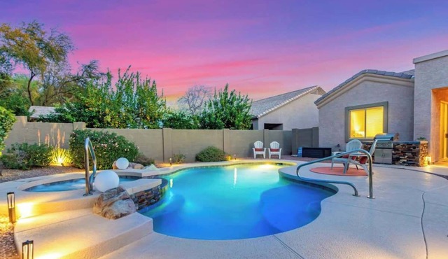 Dreaming Tree Retreat | Pool, Spa & Fire Pit in Phoenix