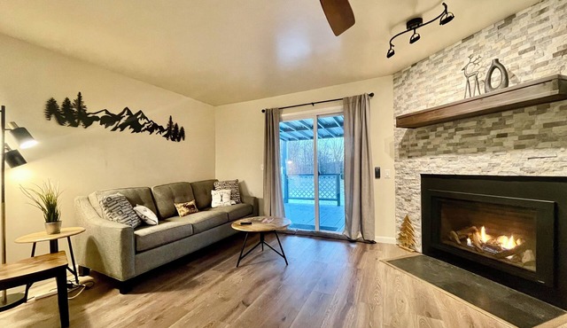 Elkview Townhome - Elk Mountain Ski Area in Union Dale