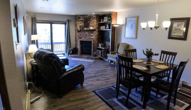 Epic Mountain Views! 2 Miles North of Purgatory! Heated Pool !