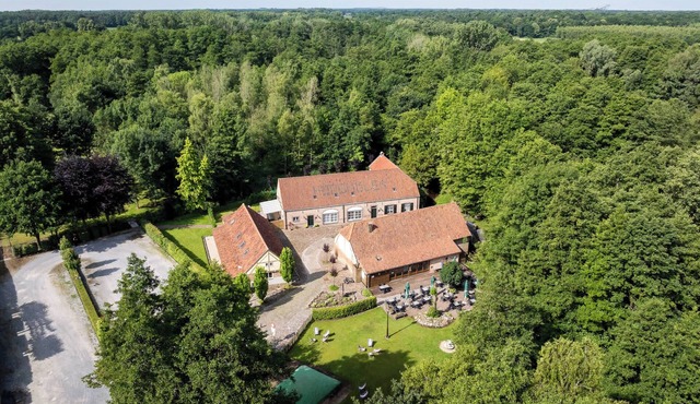 Estate De Hoogmolen (53p) in Oudsbergen