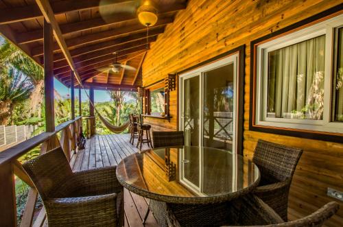 Esvedra Cabin near West End & Beaches - Starlink in Roatán