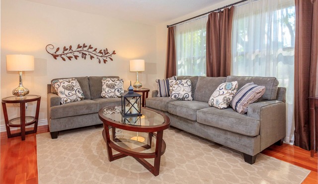 ★Exquisite Home Backs to Park! Complete Access★ in Centennial