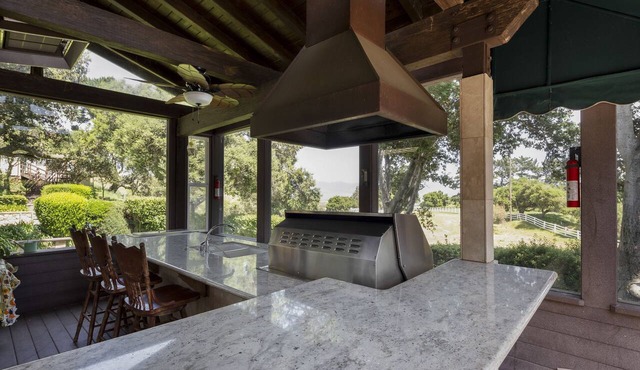Fantastic Vacation Retreat, Family Reunions , and Private Pool!