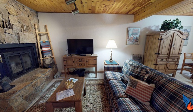 Fireplace | WiFi | Close to Lifts | Windchimes 204