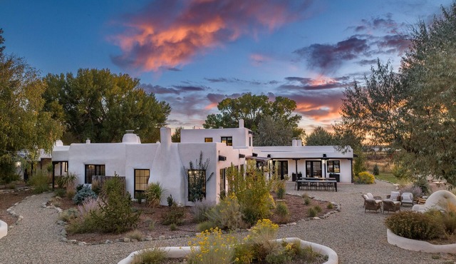 Gem Hacienda-Taos-Luxe Home-9 bedrooms-Sleeps 30-Book Now! in Taos