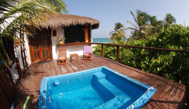 Gorgeous Beach Front Studio with shared Small Pool in Tulum