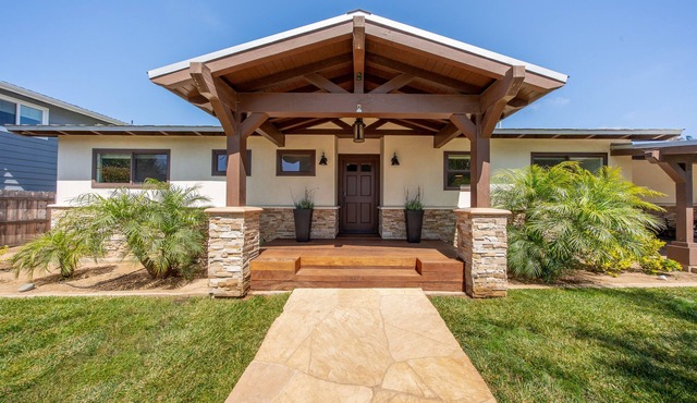 Gorgeous Detached Custom Craftsman Home - Walk to Beach! in Encinitas
