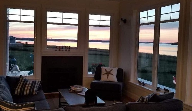 Gorgeous new ocean front beach house in popular Rustico and Brackley Beach in New Glasgow