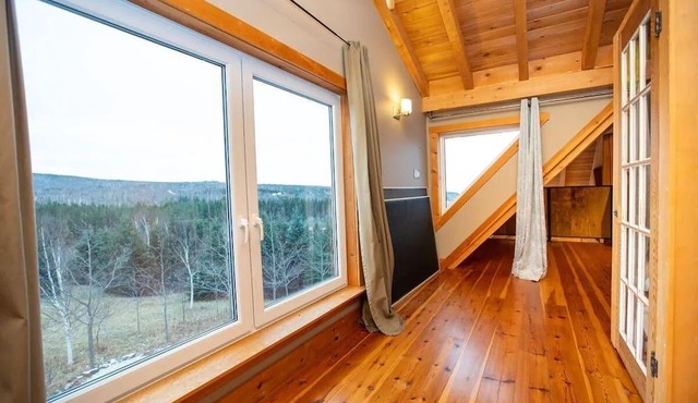 Gorgeous Timberframe, minutes to the Northumberland Strait in Antigonish