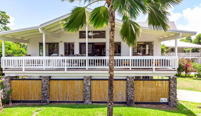 Hale Ola Kai - a 3br/3ba home a block from the beach in Hanalei in Hanalei