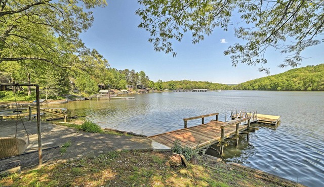 Harrison Lakefront Cottage w/Private Dock! in Harrison