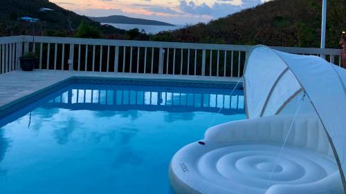 Hidden Valley Villa in Teagues Bay