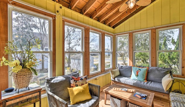 High-End Canal Front Paradise in Kill Devil Hills in Kill Devil Hills