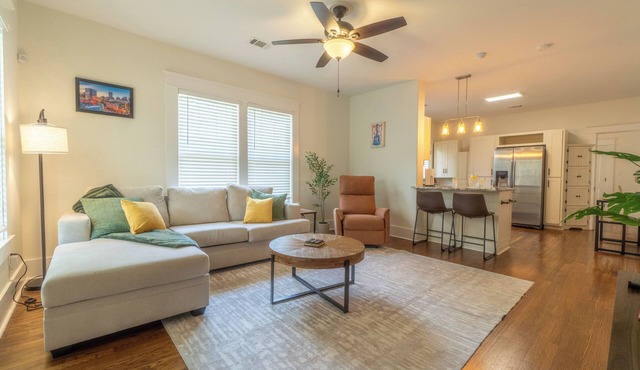 High Speed Internet-Coffee Bar-Large Private Yard-Cozy in Memphis