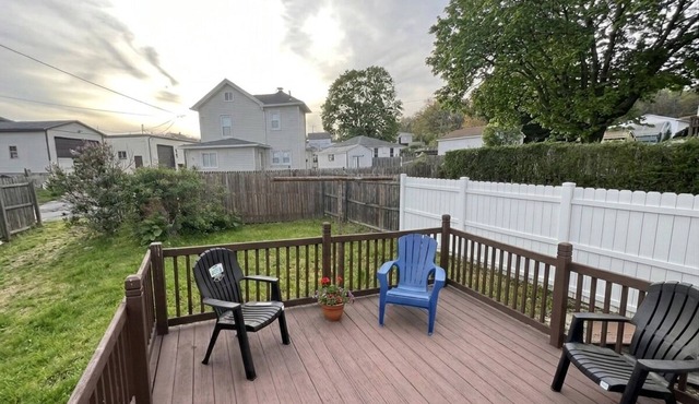 Historic Downtown Beaver Meadows l 3 bd 4 sofa bd w Dishwasher Laundry & Kureg in Beaver Meadows