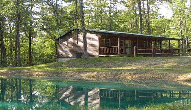 Hocking hills backwoods retreat -Whispering Winds in Rockbridge