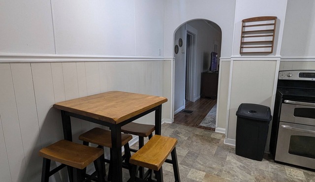 Hook, Wine & Sinker - 2Bed/1Bath in Marion