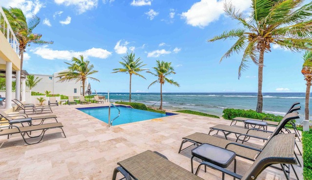 In Harmony: Beachfront Villa w/Private Pool, Outdoor Kitchen, & Free Kayak! in Bodden Town
