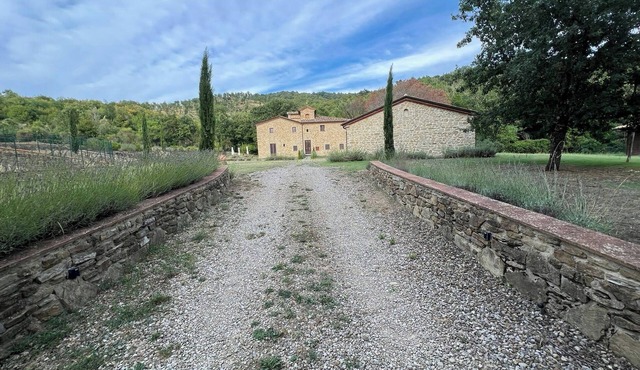 Independent house in the Arezzo hills in Arezzo