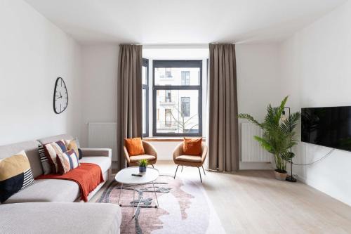 Inviting and bright 7-Person Apartment in Antwerp in Antwerp