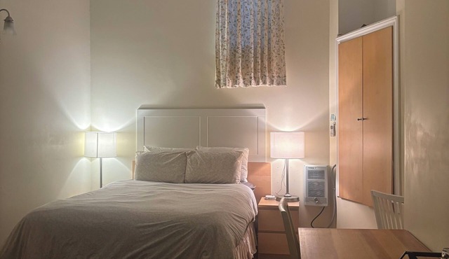 Kaisar Guest House in Toronto