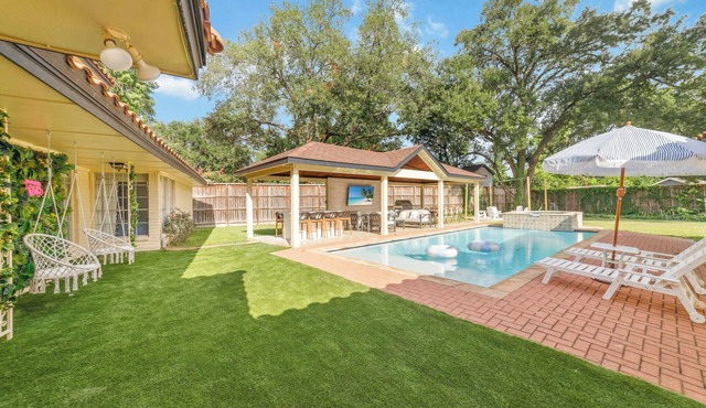 Katy Oasis with Huge Patio, Pool & Game Room in Katy