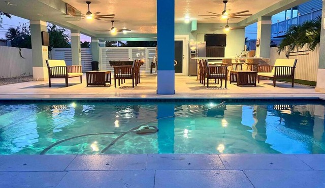 Key Largo Home - Heated Pool - Outdoor Kitchen in Jewfish