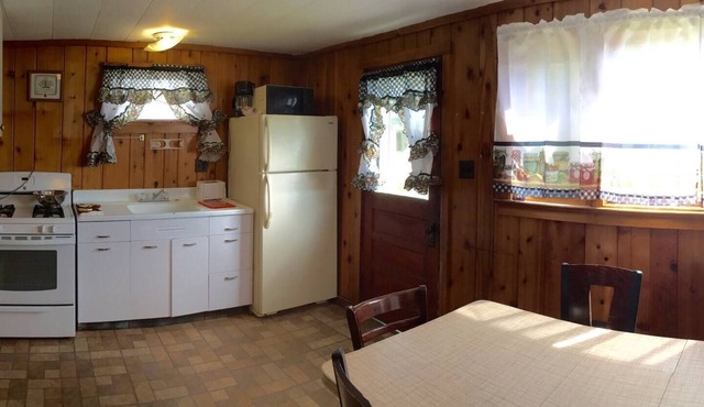 Lake Front Rustic Cabin #2 on Private Lake! in Berlin Township