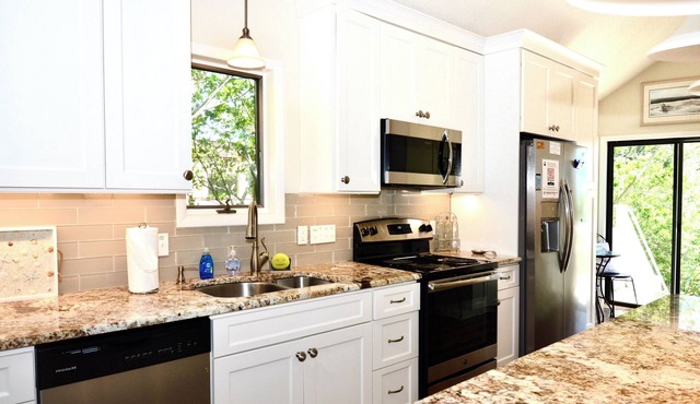 Large Downtown Dewey Beach House Parking Pet Friendly in Dewey Beach
