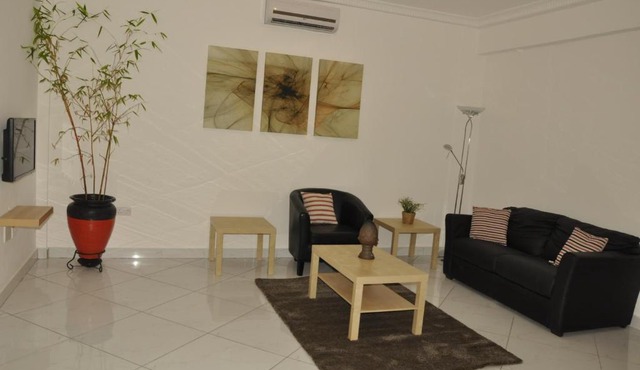 Le Suites in Baatsona