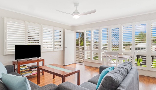 Legacy 1 - Bilinga/North Kirra Beachfront - Min. 3 Night Stay! in Bilinga
