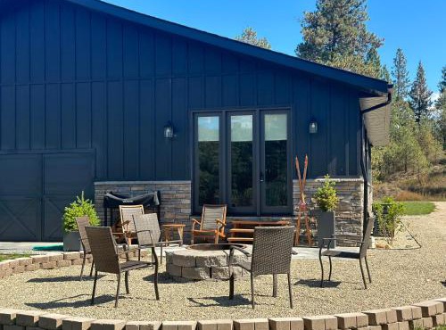 Log Cabin Lane Guesthouse in Florence