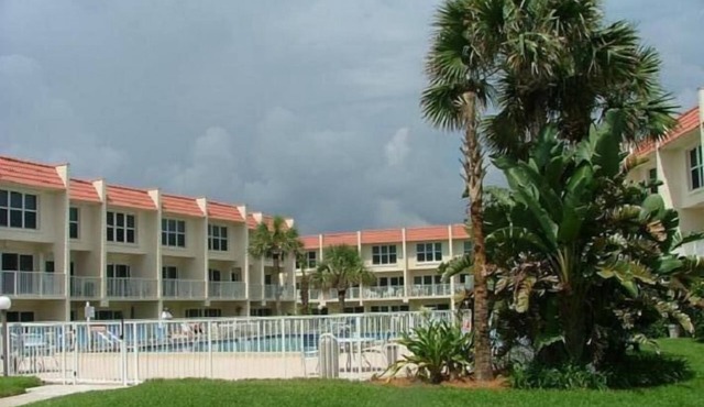 Lovely Condo On The Beach With Pool And Ocean View - Newly Furnished in St. Augustine Beach
