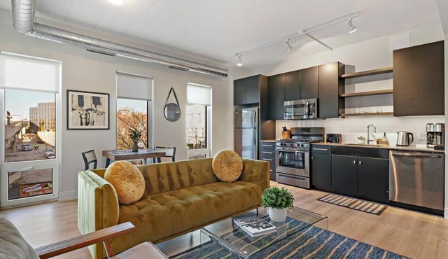 Lux 1BR & 1BA Apartment in Belmont - Belmont 207 in Chicago